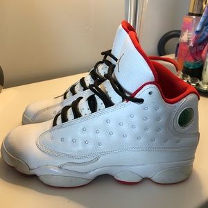Size 5.5y (24cm) Jordan 13s.